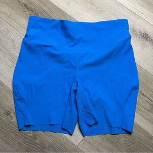 Lululemon Base Pace High-Rise Biker Short 6”
*Ribbed Nulux Poolside Blue 12